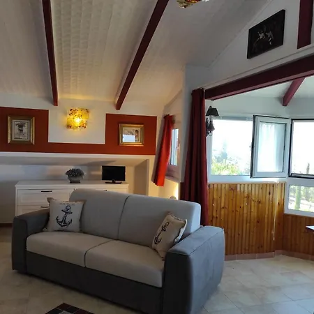 La Terrazza Di Carlo E Luisa 3* مدينة زاكينثوس