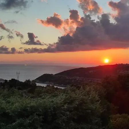 Πανσιόν La Terrazza Di Carlo E Luisa